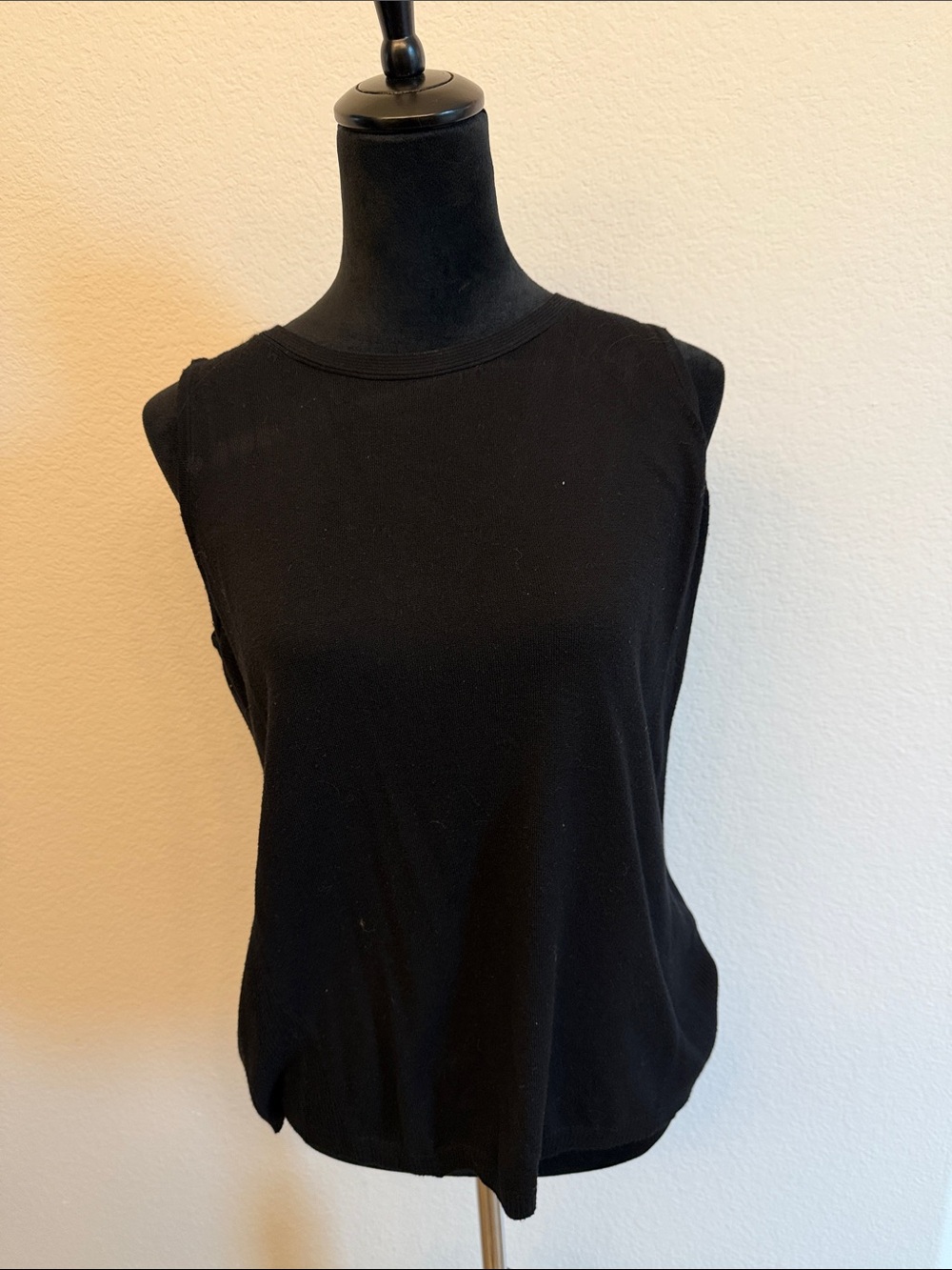 Chico's Black Sleeveless Crewneck Tank